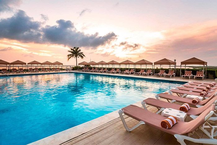 Crown Paradise Club Cancun 2